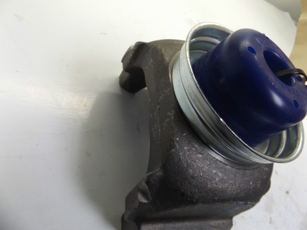 VOLVO 8180655 YOKE