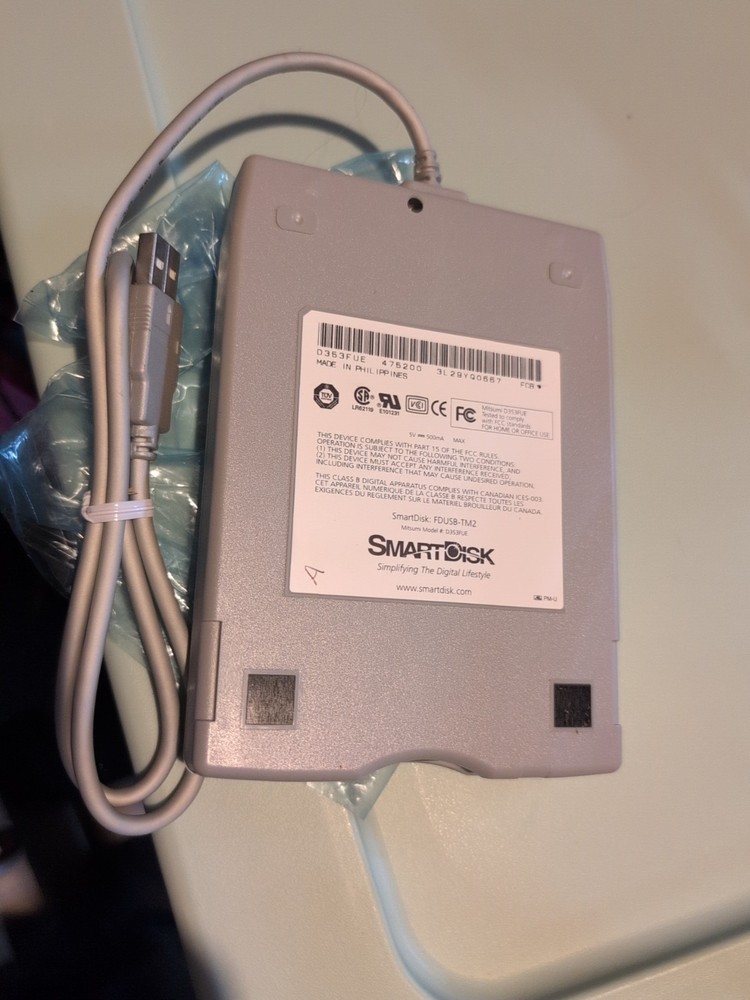 SmartDisk FDUSB-TM2 3.5" 1.44MB External USB Floppy Disk Drive For PC & Mac