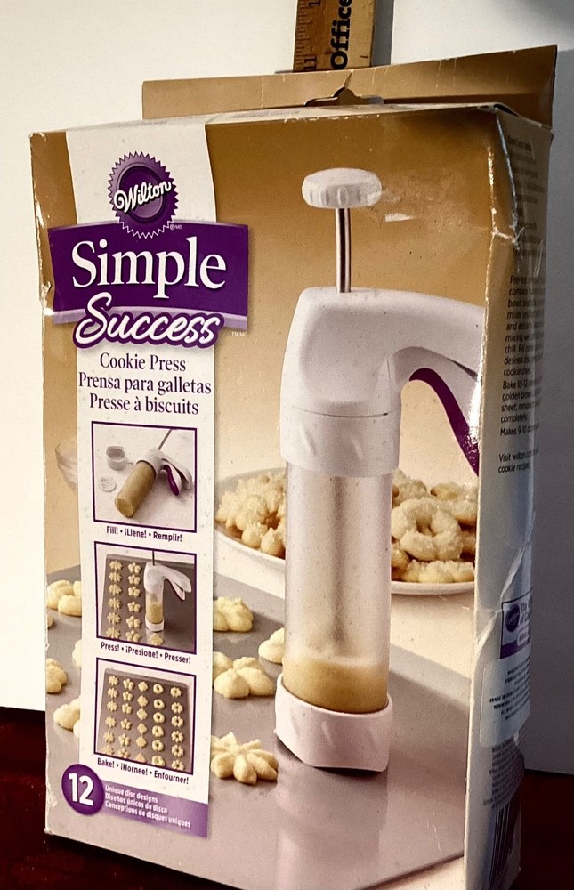 Wilton Simple Sucess Cookie Press w/ 12 Discs, New In Box
