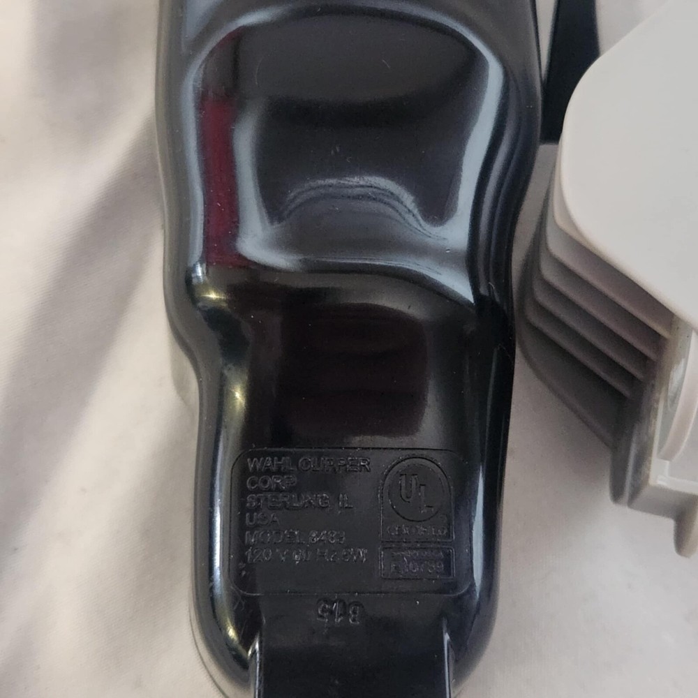 WAHL Professional Pilot Clipper. Compact.Includes 5 Guards