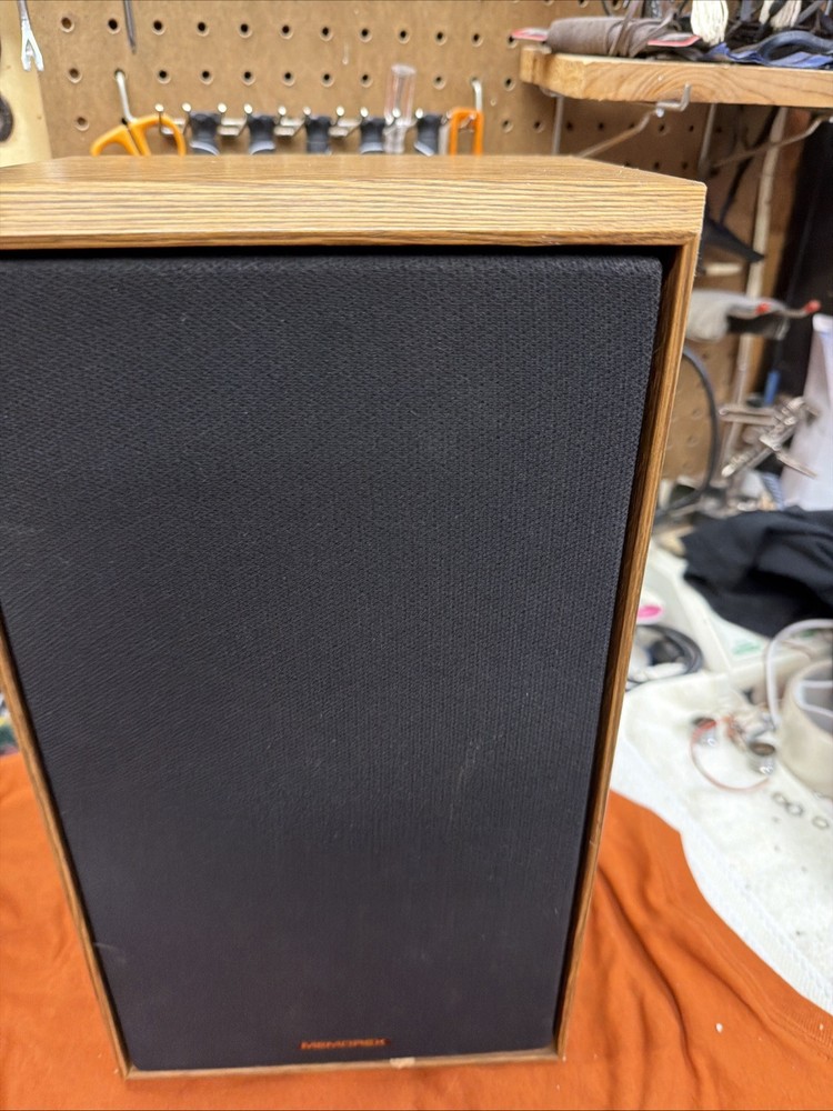 Memorex M-2100 Pair Speakers