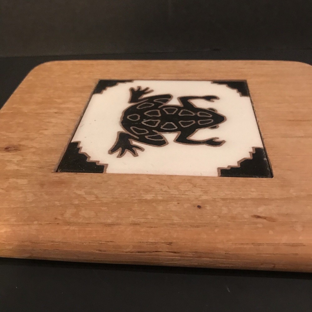 Ruis Wood Frog Tile Insert
