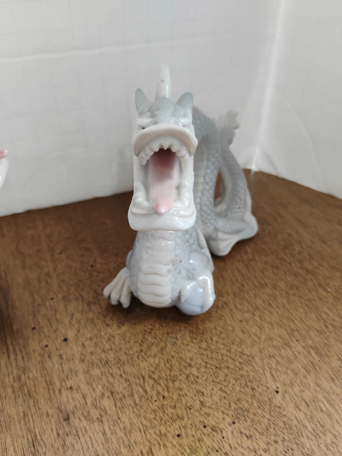 Vintage Yoshimi K Porcelain Foo Dragon Figurine Gray White Sphere Japan