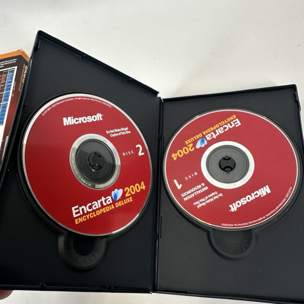 Encarta Encyclopedia Deluxe 2004 (PC, 1993-2003) Microsoft - 3 Disc CD-ROM