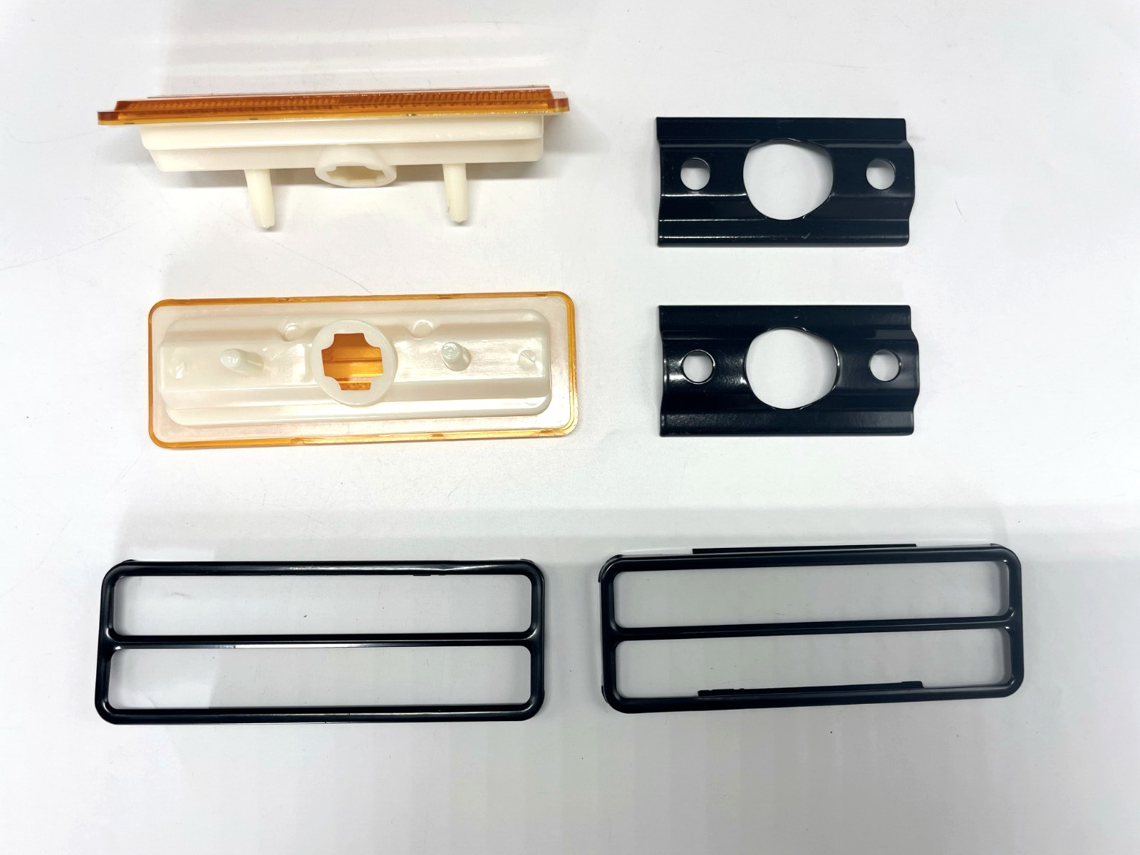 1978-81 Camaro Front Amber Side Marker Kit Lens with Bezel Grille Retainer