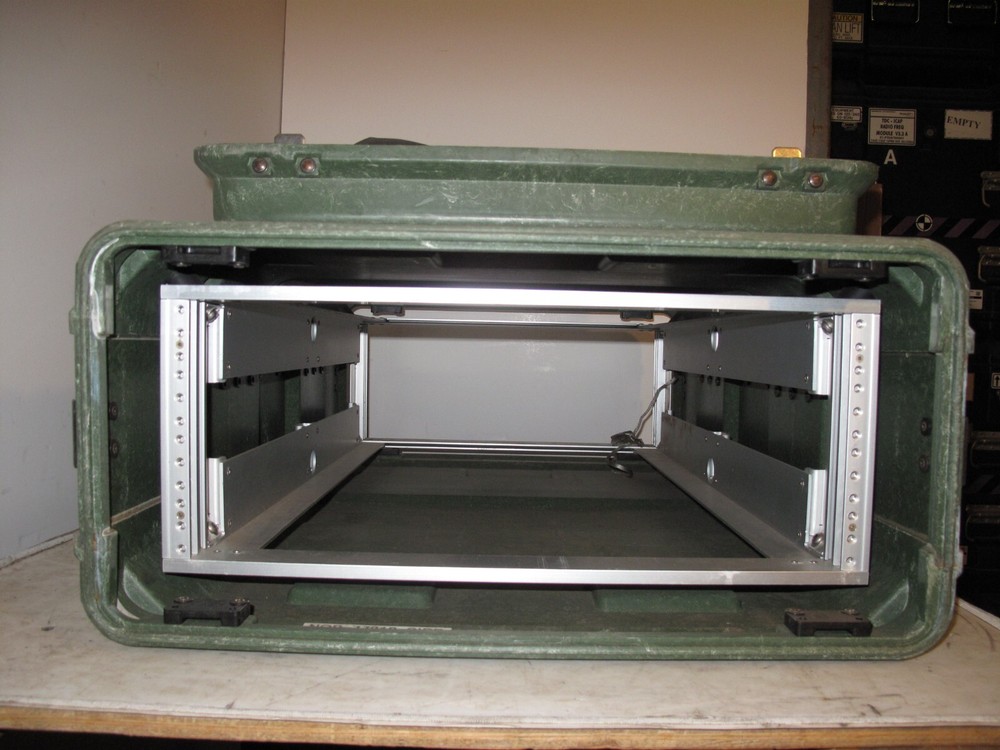 Rackmount 04U 19x30 Deep Lid ECS Composite Shockmount Shock Rack Mount Hard Case