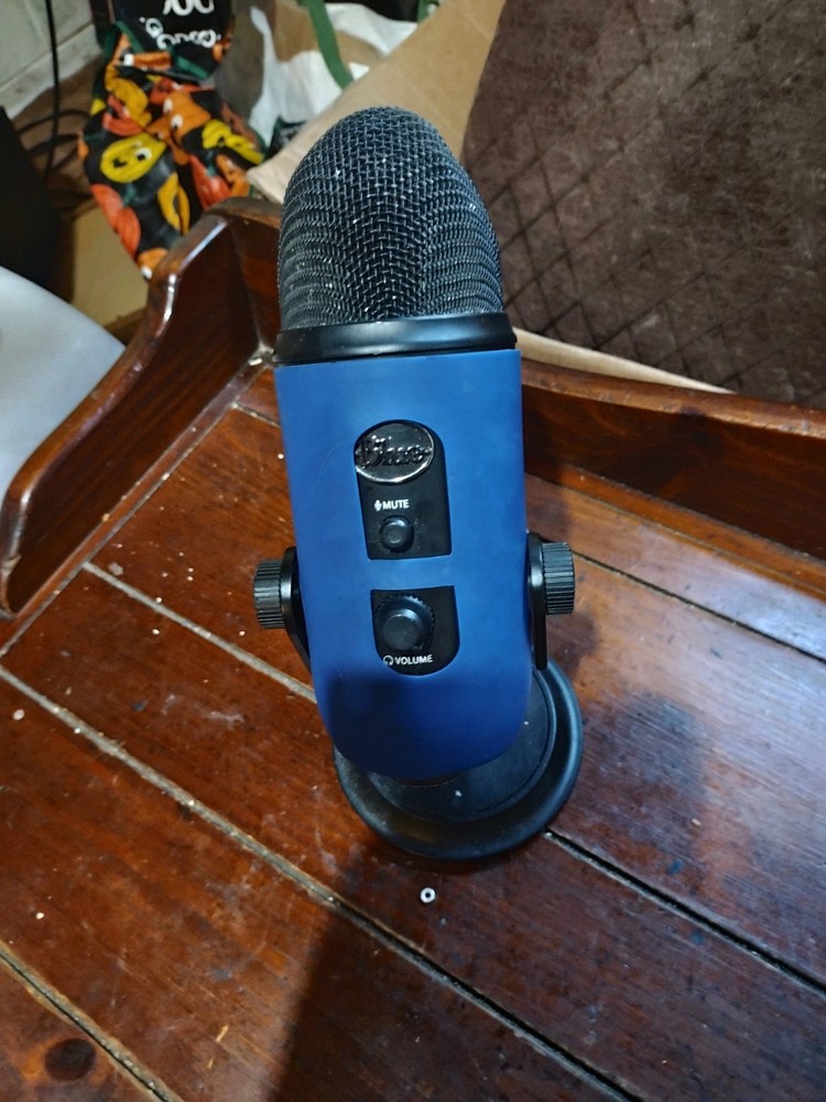 Blue Yeti USB Desktop Microphone Black/Blue, Mute, Adjustable Stand, Headphone …