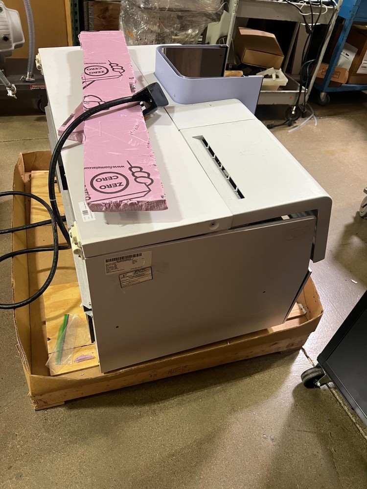 Perkin Elmer AAnalyst 800 High Performance Atomic Absorption Spectrometer