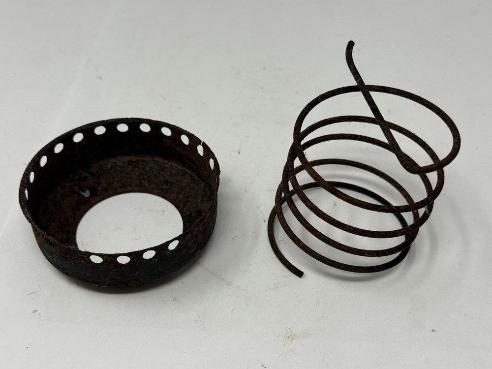Dietz 39 tall globe railroad lantern globe retainer and spring