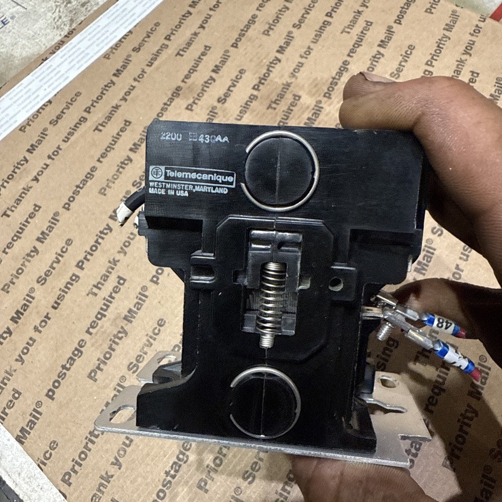 Telemecanique 2200EB340GA contactor