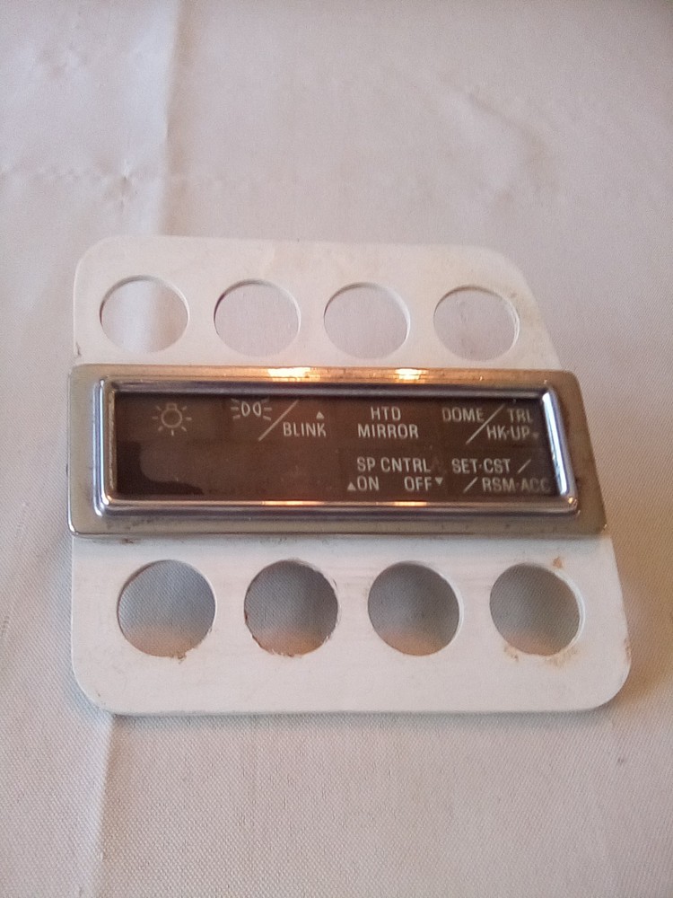 Ford Freightliner F2HT-10CR96-BA Warning Light Panel