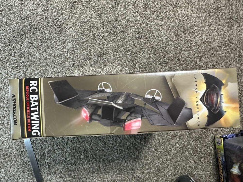 RC Batwing / Drone / Batman v Superman / New Air Hogs / Remote Control DC