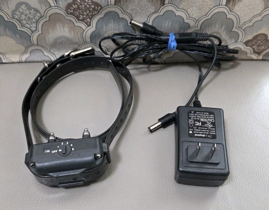 WORKING! Dogtra e-Fence System eF-3000 Gold Collar w/ AC Adapter