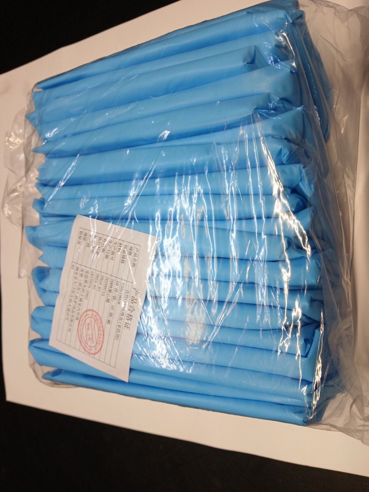 SAFETYLAND LARGE SIZE DISPOSABLE BLUE APRONS. 10 PACK NEW IN BAG !