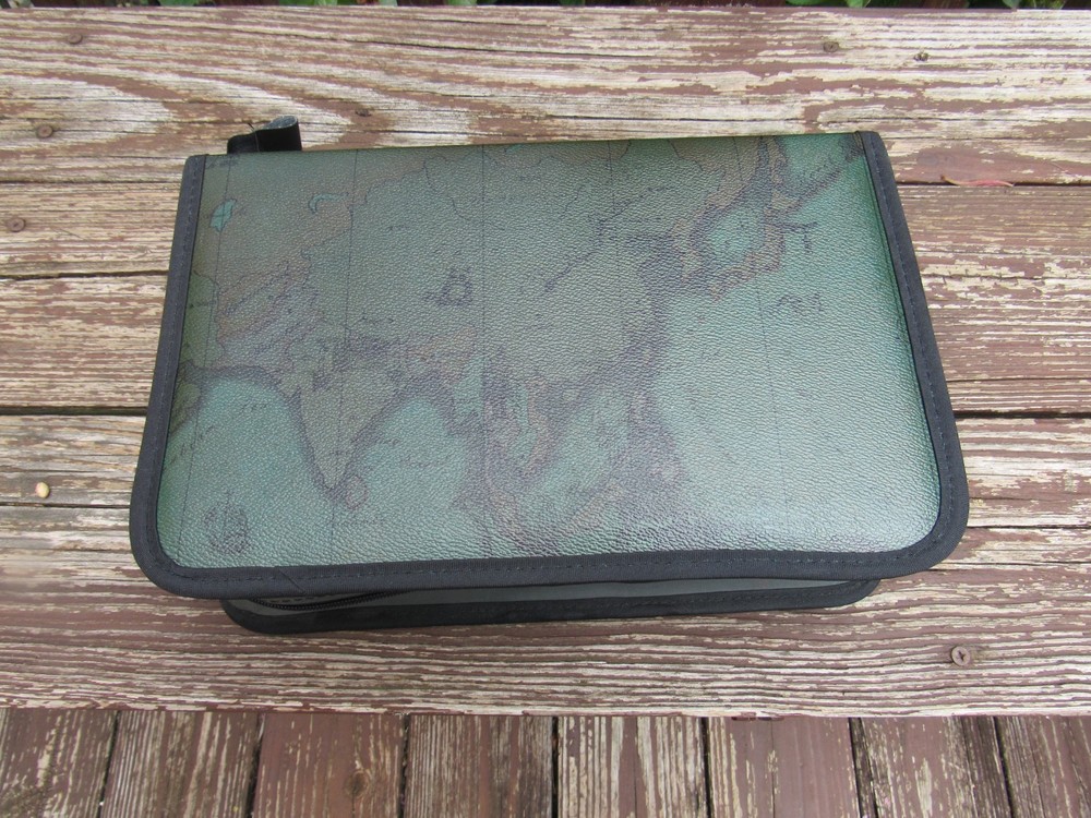 Green CD carrying case CD DVD Soft /with Map picture/Unbranded