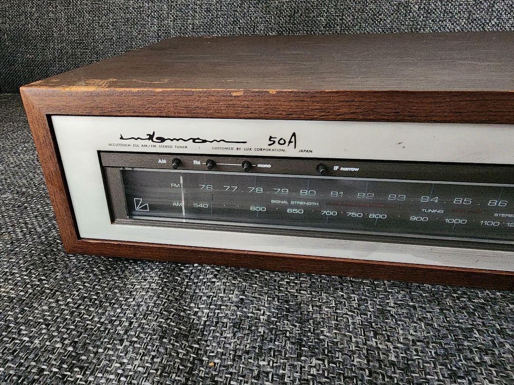 LUXMAN stereo tuner T-50A