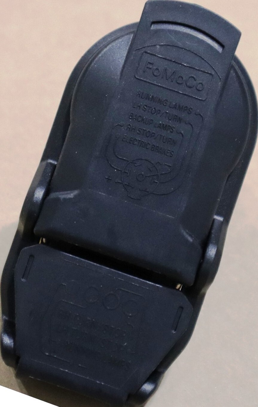 OEM Trailer Towing Wiring Plug FORD Rear Bumper Connector SUPER DUTY F150 Trucks