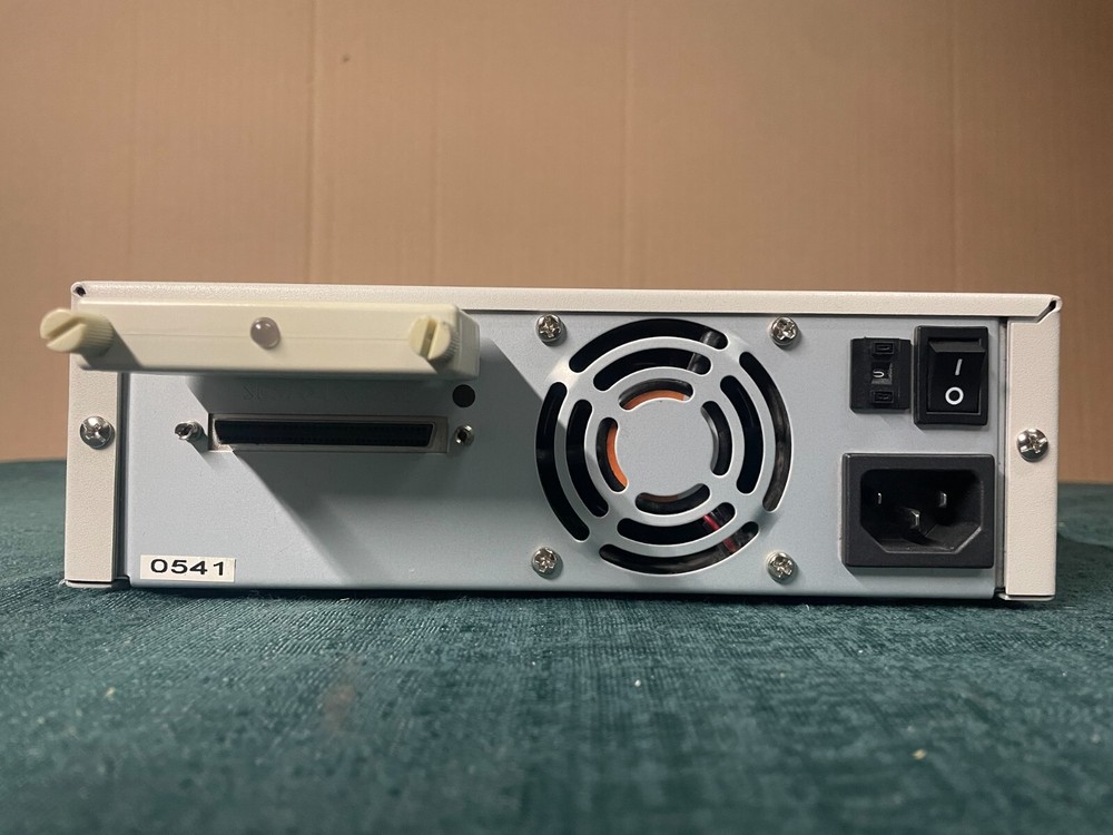 QUANTUM External Tape Drive P/N: BH2BA-YF Model: DLT VS160e