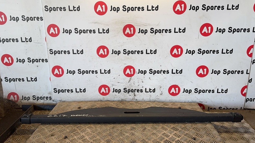 2010-2017 SSANGYONG KORANDO MK3 BLACK RETRACTABLE ROLLER PARCEL SHELF