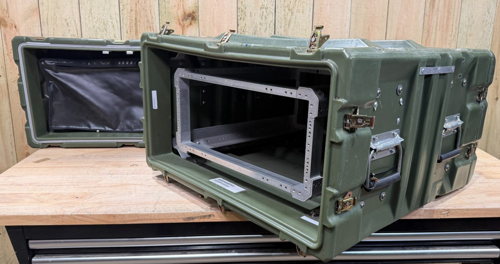 Hardigg Server Rack Rackmount  19x24" 4U Rack Waterproof Storage Case W/ Rack