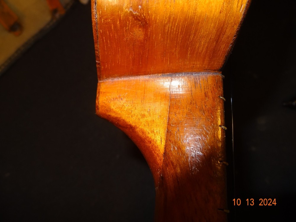 Nice Antique Leonardo Nunes Soprano Ukulele