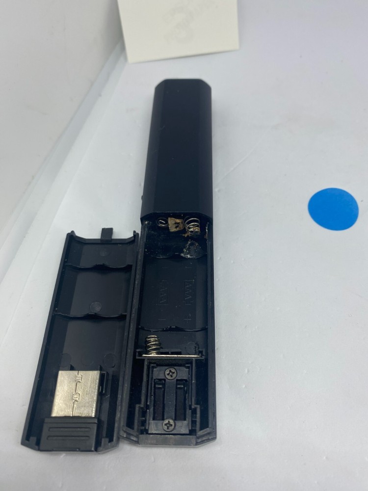 Quartet Brilliant Green Laser Pointer & Wireless Remote, Class 3a, Black