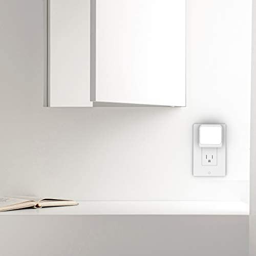 Plug-in Led Night Light with Auto Dusk to Dawn Sensor,Adjustable Brightness a...