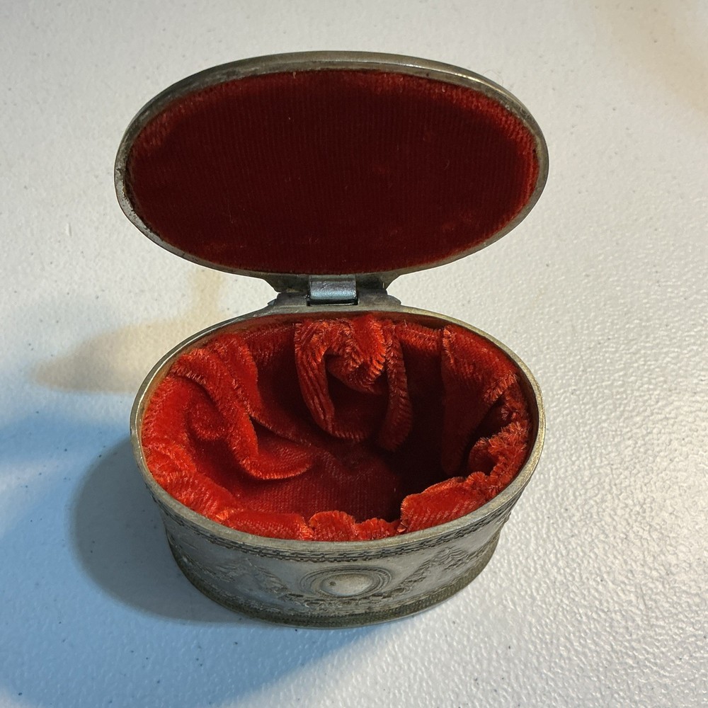 Vintage Silver Metal Ornate Jewelry Trinket Box Butterfly Swallow Floral Garland