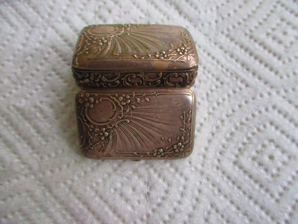 Antique silver rectangular snuff box gilt interior , 2" x 1 1/4". (read)