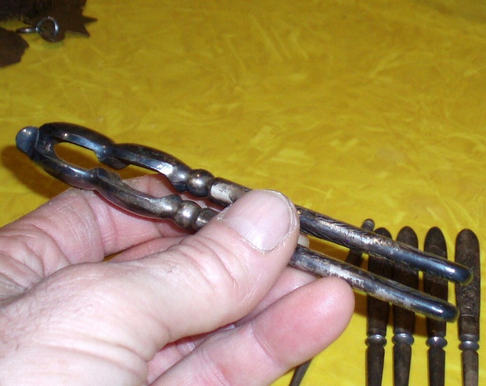 ANTIQUE VICTORIAN ROGER BROS SILVER PLATE NUTCRACKER PICK SET NUT CRACKERS