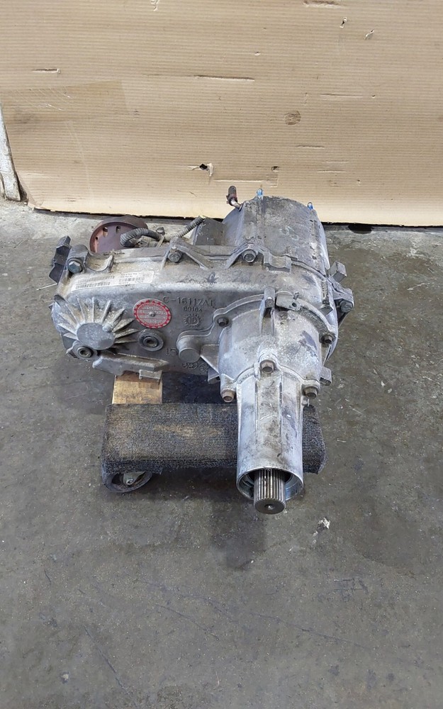 2001 Dodge Durango Transfer Case OEM 52105472AB