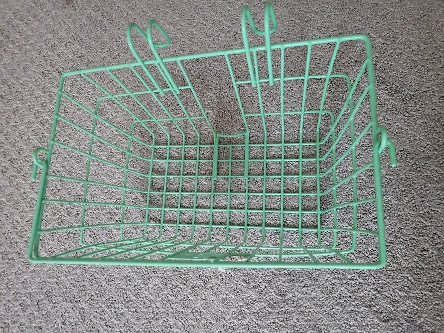 Sunlite Lift-Off Front Basket Seafoam Green 14.5 × 8.5 × 7" Bike Basket w/ Hooks