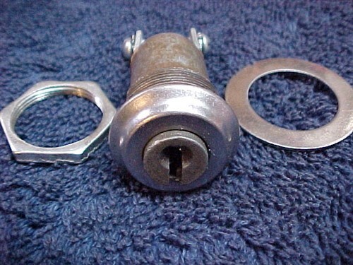 NOS Simplicity OEM Ignition Switch With Keys Part # 1686702SM