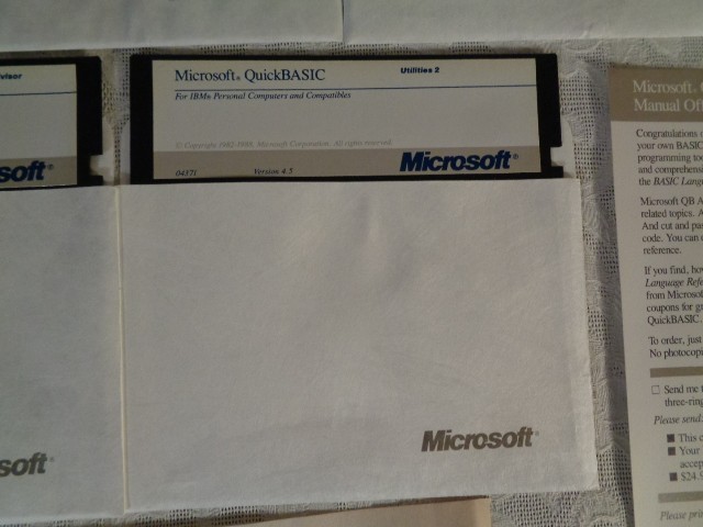 Microsoft Quickbasic 4.5 - 5 Floppy Disc & Material - 1988 - Untested