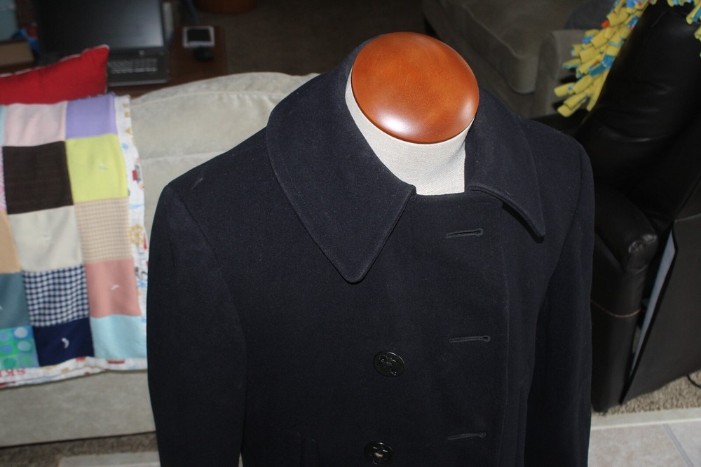WW2 US Navy Pea Coat, Size Small/Medium FREE SHIPPING !!!!!!