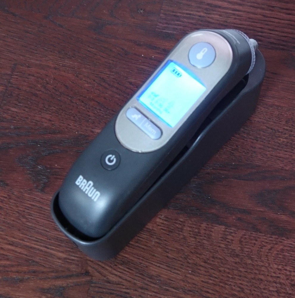 Braun Thermoscan 7 Ear Thermometer, black age adjustable