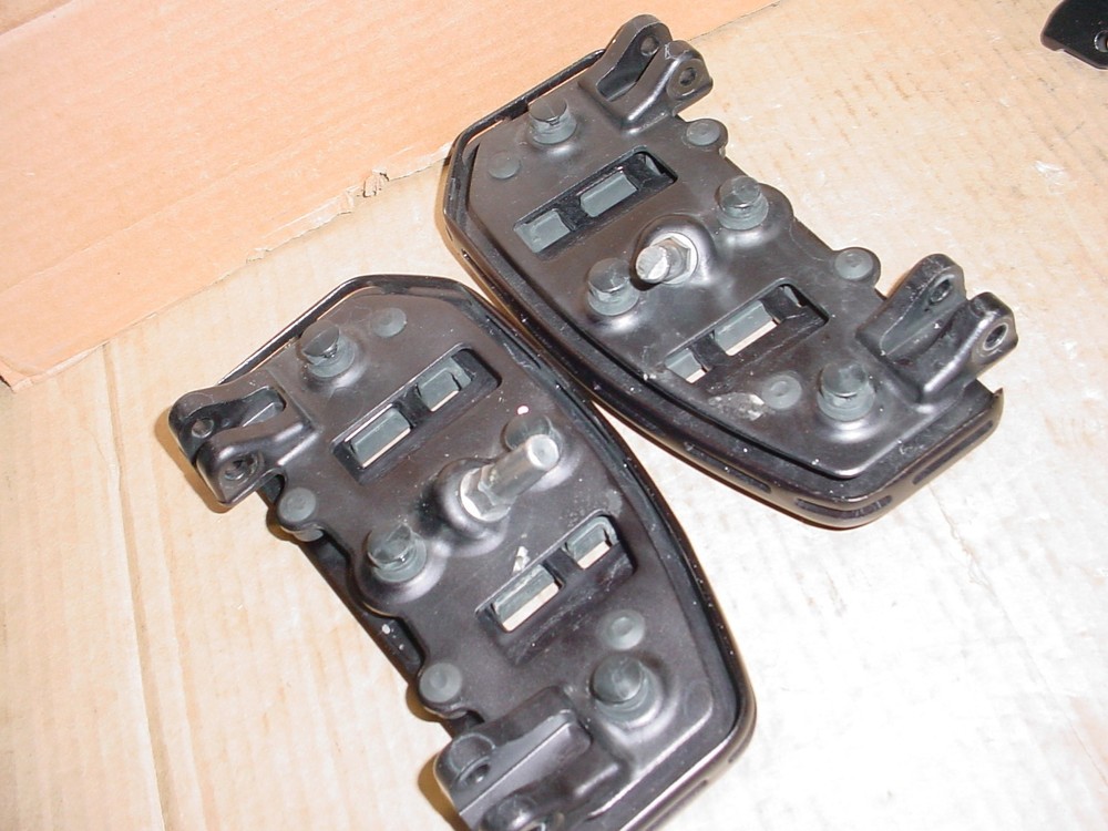  Harley Davidson 23-25 CVO Switchback Mini Footboard and Mount Brackets 15852
