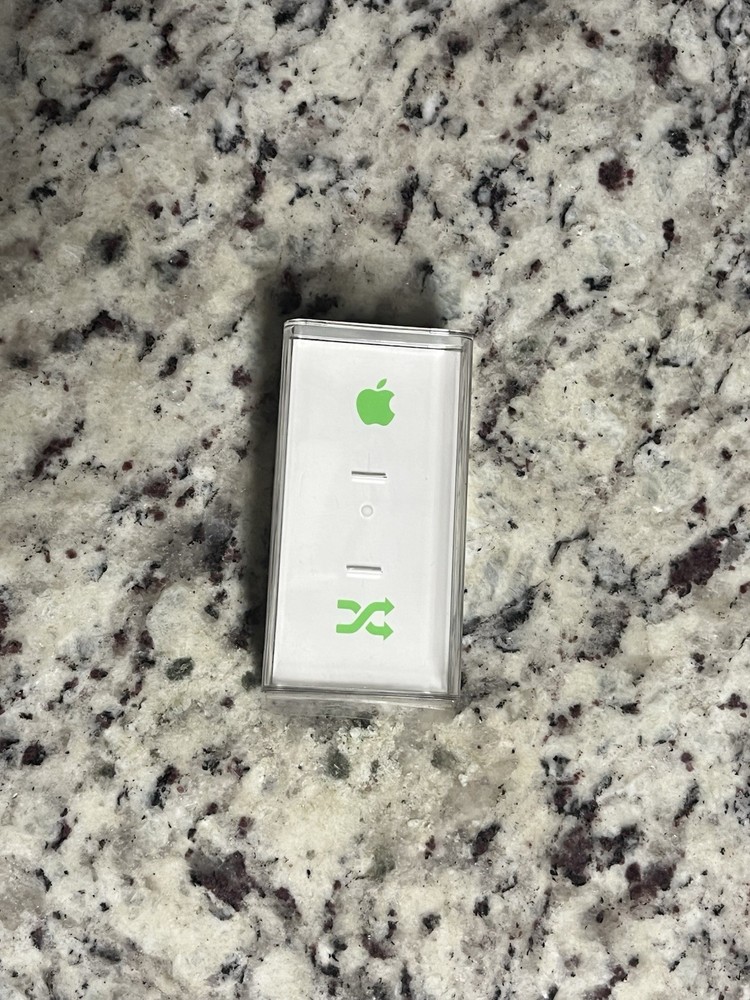Apple iPod Shuffle 2nd Generation Case Only