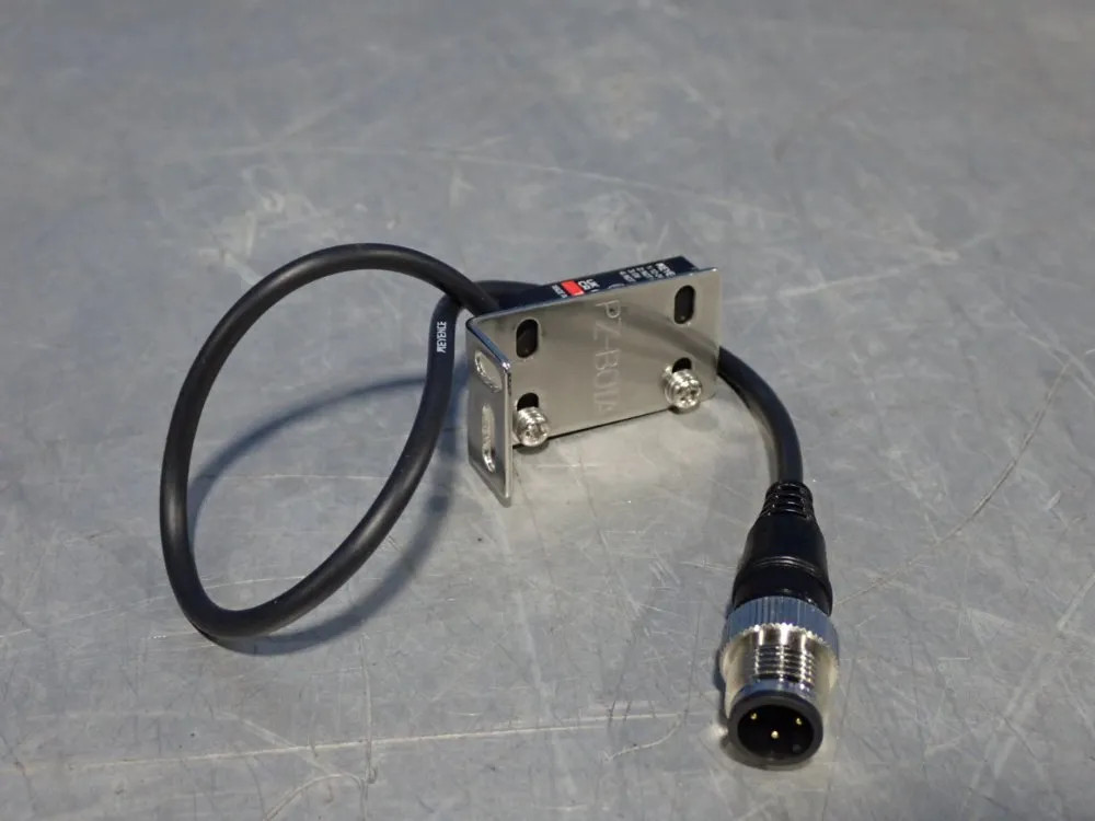 KEYENCE PHOTOELECTRIC SENSOR PZ-G51EP