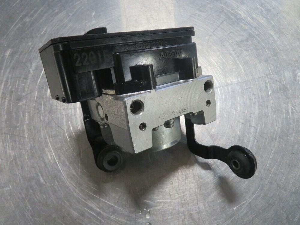 EB645 2014 14 TRIUMPH TIGER 800 XC ABS CONTROL PUMP MODULE UNIT