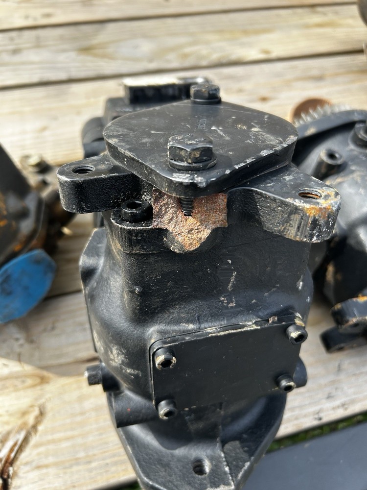 Bendix Ba-921 Air Compressor Cat No 351-7083 (has Damage To Casting!!!)