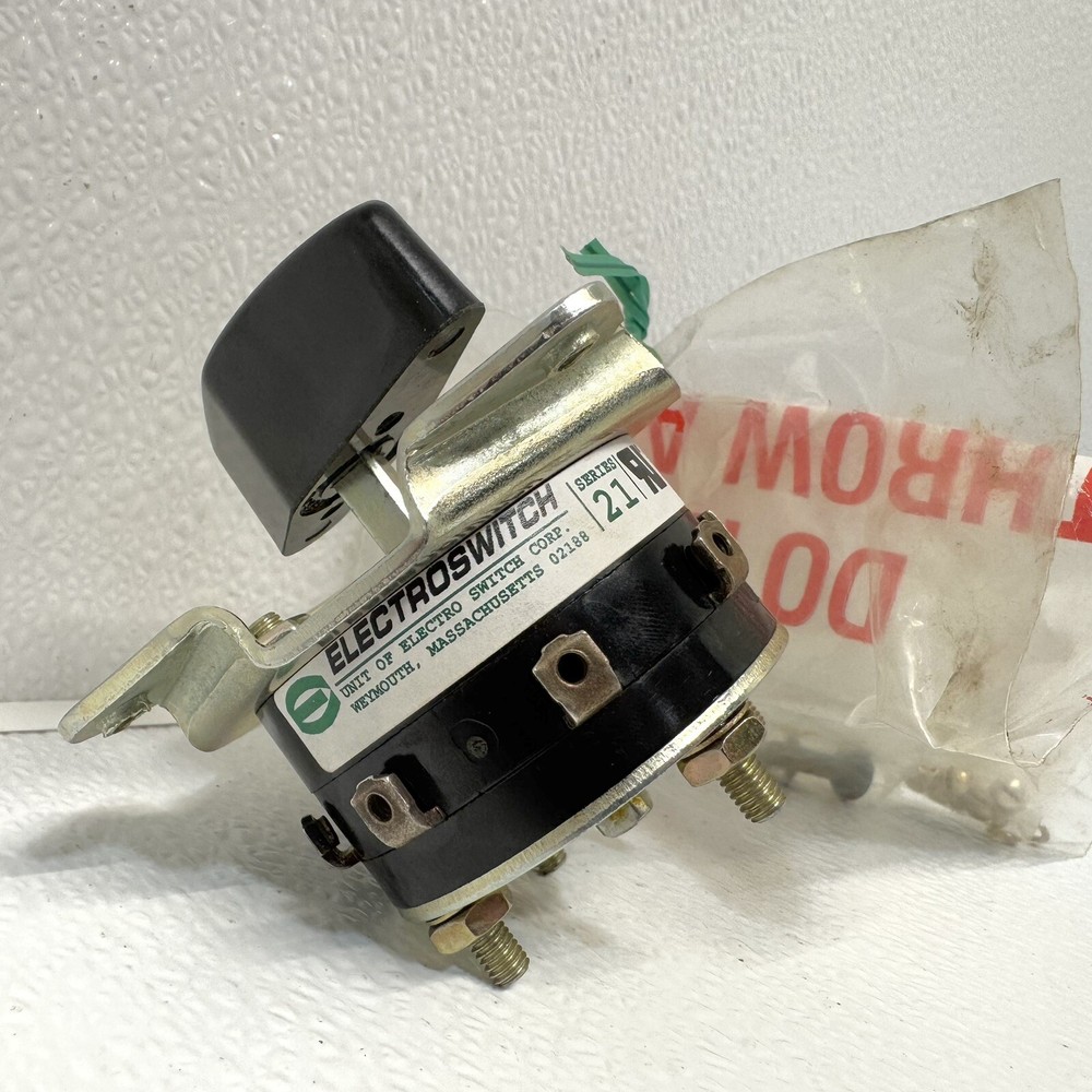 Electroswitch 21301A Selector Switch Series 21 10A-125VAC *With Hardware*