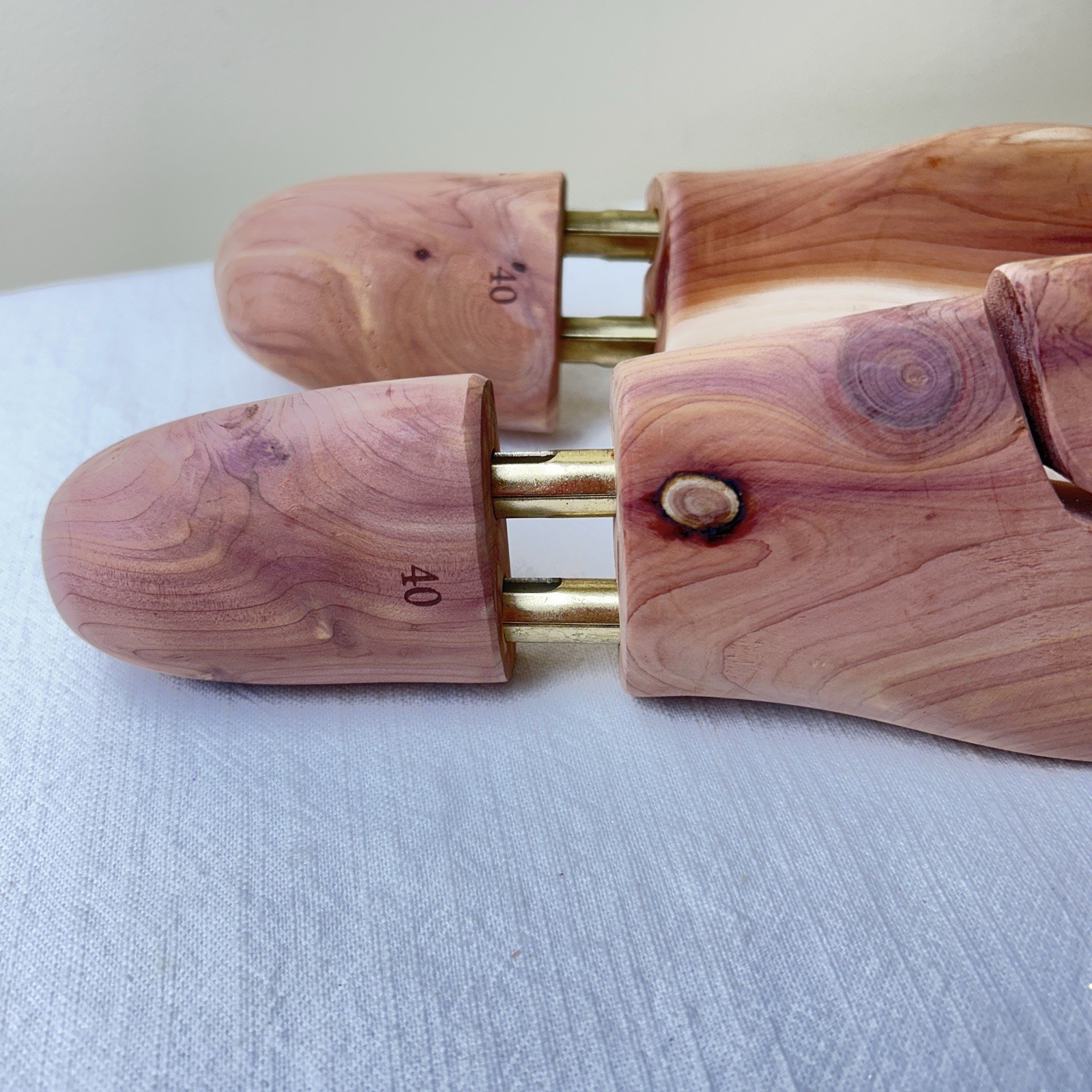 Cedar Shoe Trees Mens Size 40 Split Toe Double Post UPPER SCHOOL Brand NEW