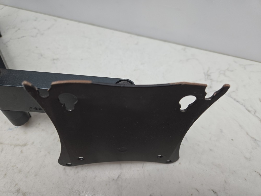 Peerless SA730P Flat Panel Articulating Mount 10" to 29" Compatible w/ Diagonal