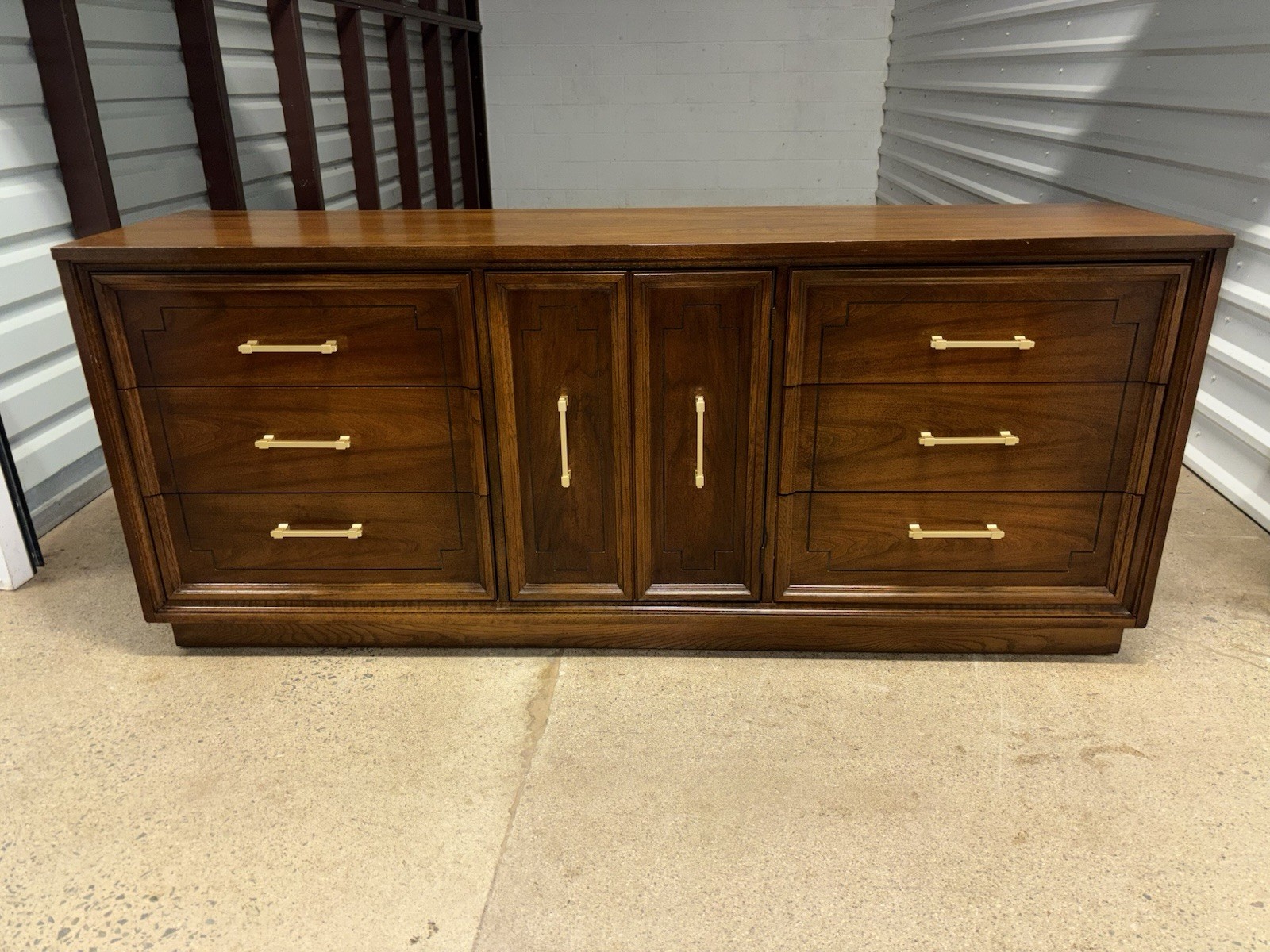 Vintage Mid Century Modern 9 Drawer Dresser by Dixie