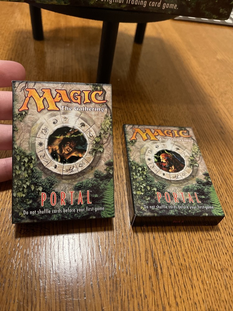 Magic The Gathering Portal 2 Player Starter Set Opened ! Mint !