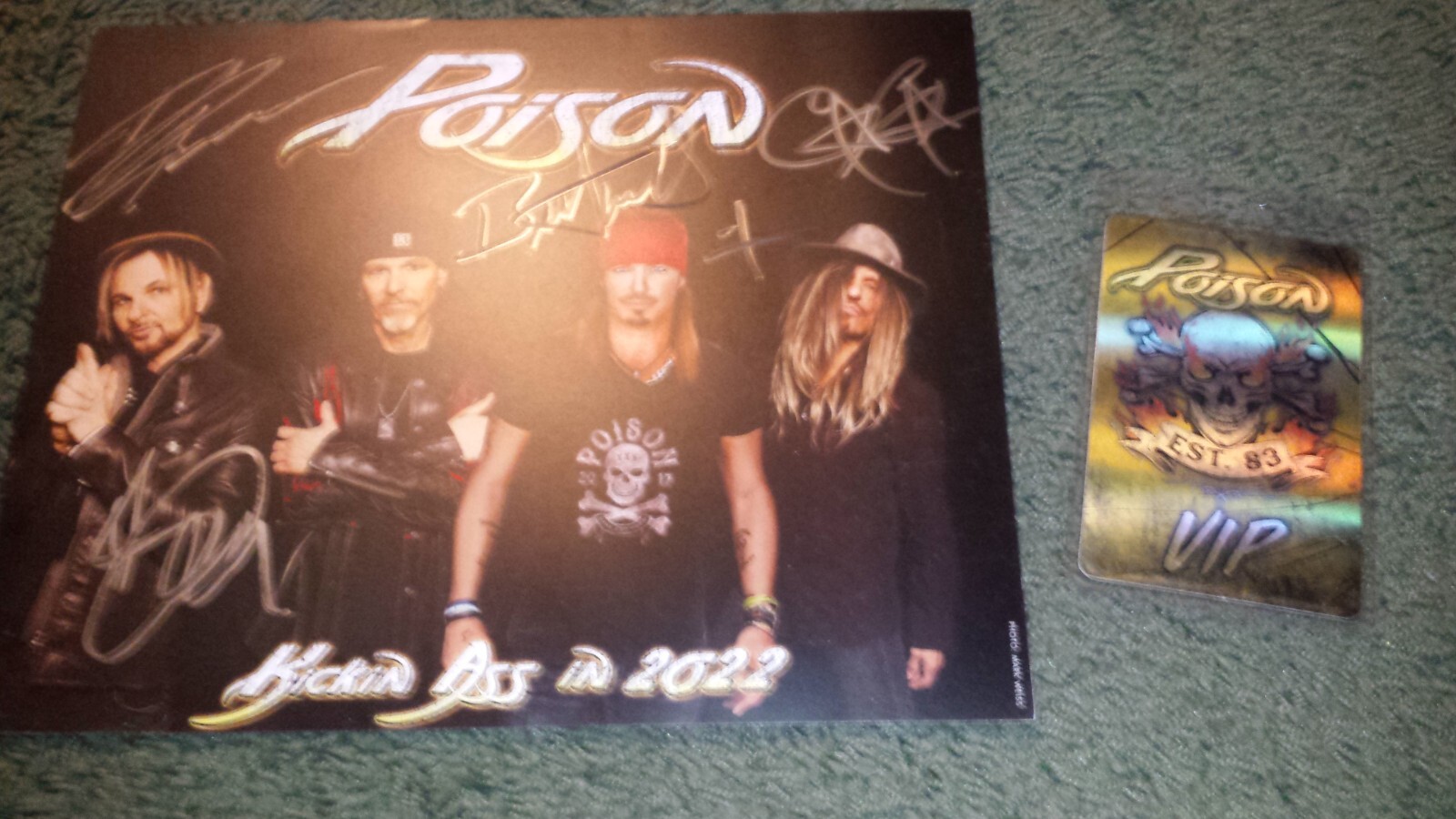 POISON 2022 TOUR BAND SIGNED AUTOGRAPHED PHOTO BRET MICHAELS CC PASS GUITAR PICK