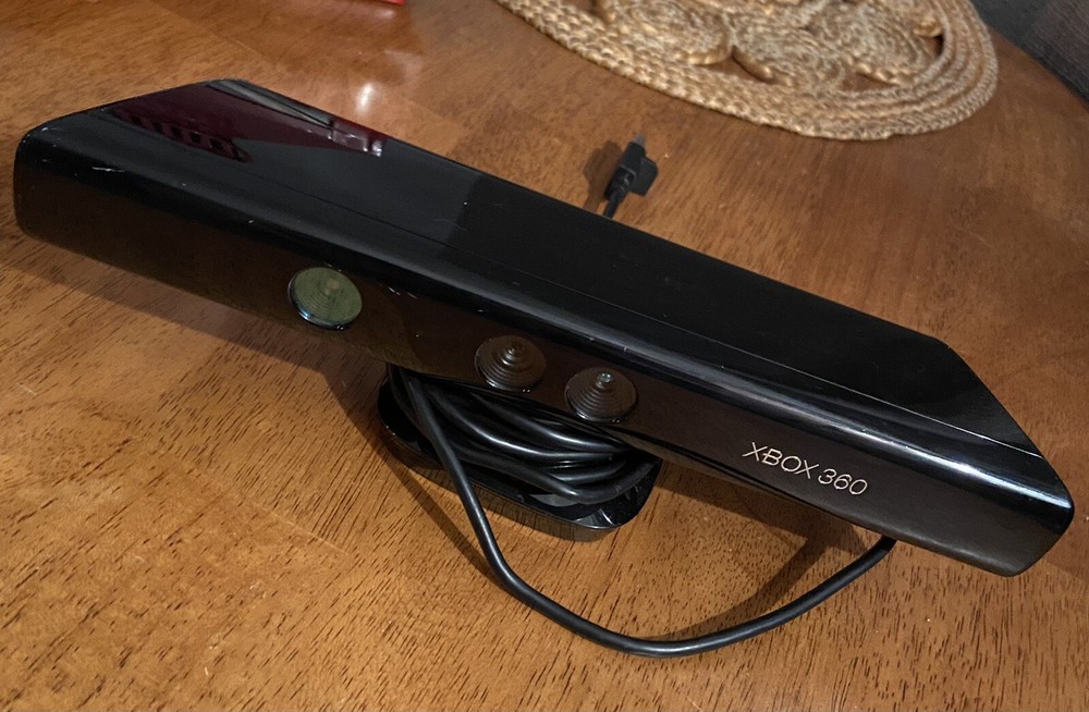 Xbox 360 Kinect Sensor Bar Two Game Bundle Sonic Free Riders Fast Shipping