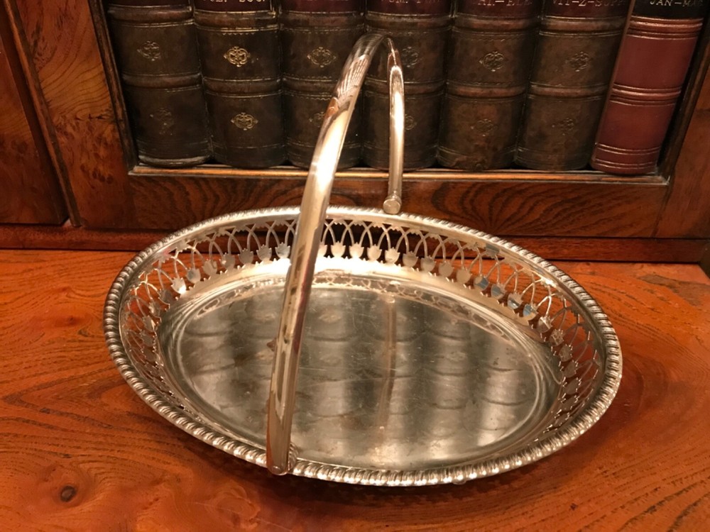 Vintage Silver Plated Pierced Work Oval Footed Dish with Folding Swing Handle