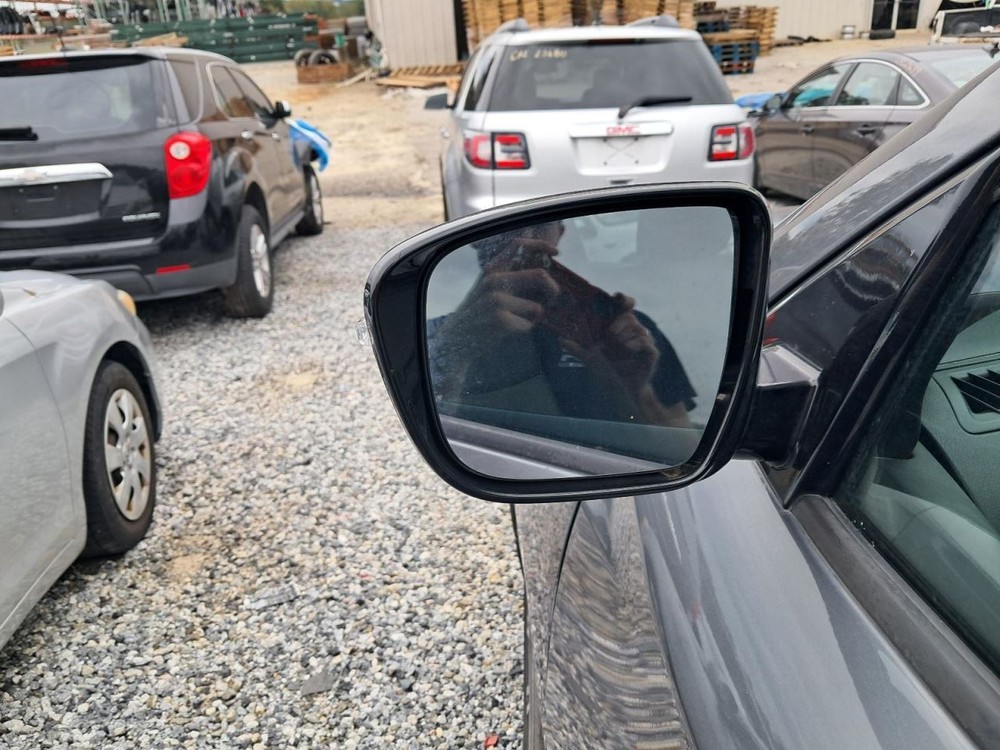 PATHFINDR 2017 Glove Box 4803436